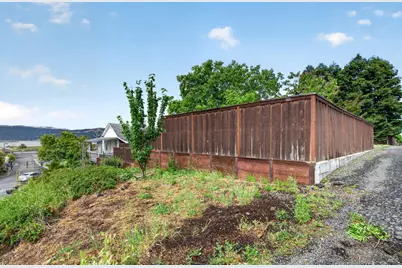 705 E 6th Street, Benicia, CA 94510 - Photo 4