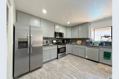 1858 Hemlock Street, Napa, CA 94559 - Photo 10