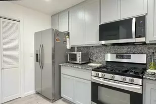 1858 Hemlock St, Napa, CA 94559 - Photo 12