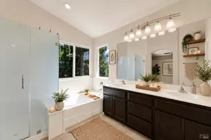 582 Picasso Ct, Fairfield, CA 94534 - Photo 10