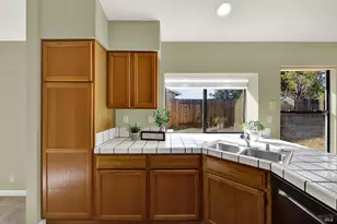 2405 Topgallant Ct, Fairfield, CA 94534 - Photo 16