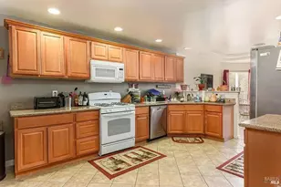 1648 Ronne Dr, Santa Rosa, CA 95404 - Photo 10