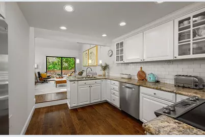 9211 Lakewood Drive, Windsor, CA 95492 - Photo 16