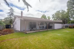 226 Bonnie Ln, Willits, CA 95490 - Photo 12