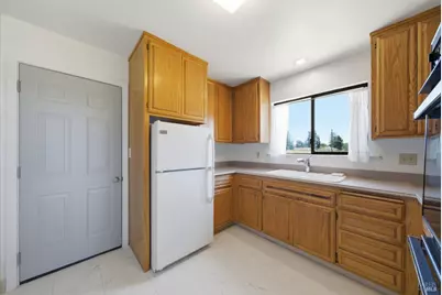 4016 Walker Avenue, Santa Rosa, CA 95407 - Photo 14