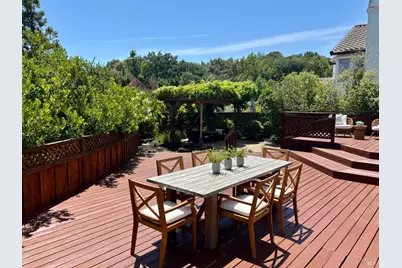 110 Samrose Drive, Novato, CA 94945 - Photo 8