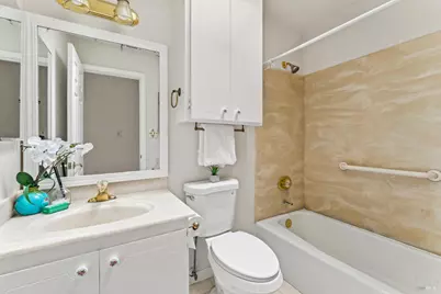 227 Baker Street, Benicia, CA 94510 - Photo 18