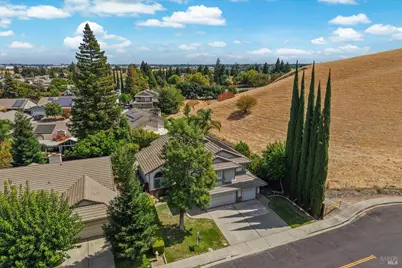 231 Alder Crest Way, Vacaville, CA 95688 - Photo 2