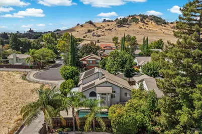 231 Alder Crest Way, Vacaville, CA 95688 - Photo 4