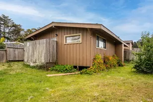 23800 N Hwy 1, Fort Bragg, CA 95437 - Photo 32