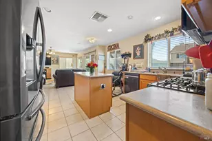 1710 Altus Ln, Suisun City, CA 94585 - Photo 8
