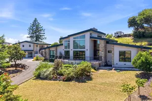 5363 Wilshire Dr, Santa Rosa, CA 95404 - Photo 2