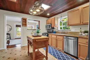 865 W I St, Benicia, CA 94510 - Photo 10