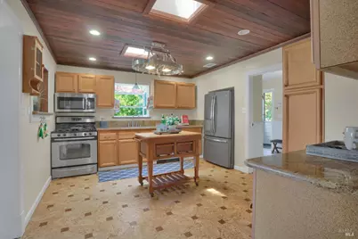 865 W I Street, Benicia, CA 94510 - Photo 12