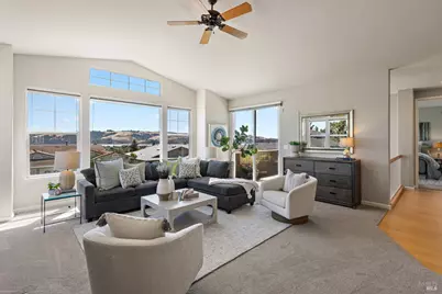 355 Saint Augustine Court, Benicia, CA 94510 - Photo 8