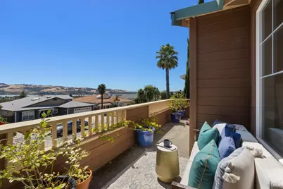 355 Saint Augustine Court, Benicia, CA 94510 - Photo 12