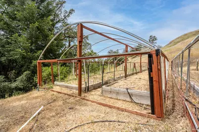 18700 Scenic Drive, Redwood Valley, CA 95470 - Photo 20