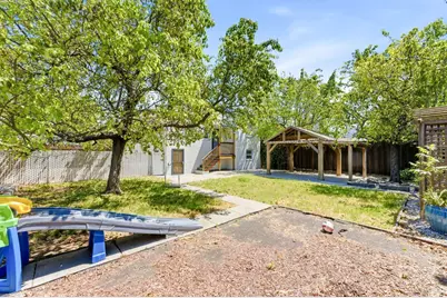 729 First Street, Rodeo, CA 94572 - Photo 32