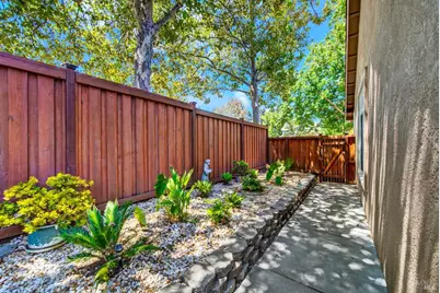 413 Crownpointe Circle, Vacaville, CA 95687 - Photo 82