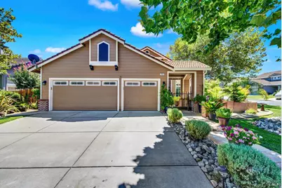 413 Crownpointe Circle, Vacaville, CA 95687 - Photo 2