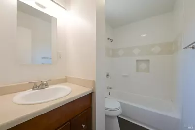 1642 Jennings Avenue, Santa Rosa, CA 95401 - Photo 12