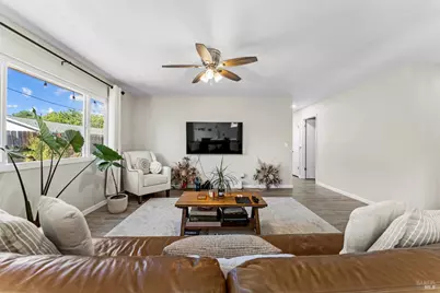 312 Folsom Drive, Vacaville, CA 95687 - Photo 14