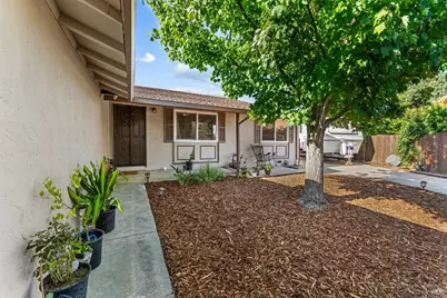 312 Folsom Drive, Vacaville, CA 95687 - Photo 4
