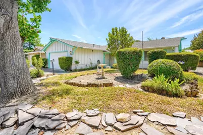 118 Rainier Circle, Vacaville, CA 95687 - Photo 2