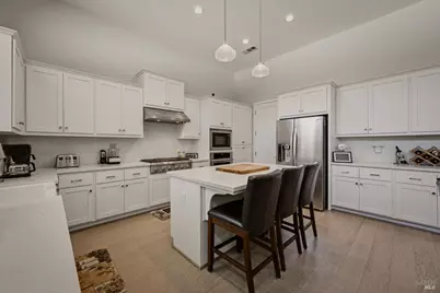 124 Old Vine Way, Napa, CA 94558 - Photo 2