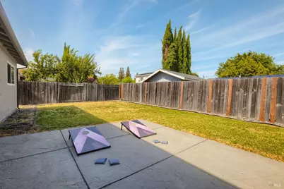 167 Quincy Court, Vacaville, CA 95687 - Photo 32