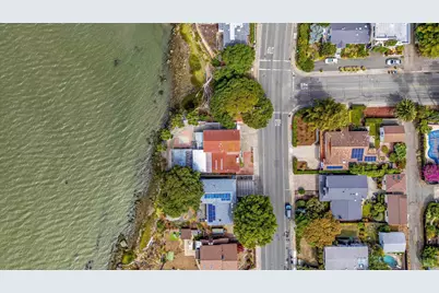1298 W K Street, Benicia, CA 94510 - Photo 4