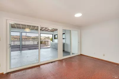 1298 W K Street, Benicia, CA 94510 - Photo 18