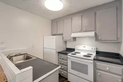 1298 W K Street, Benicia, CA 94510 - Photo 38