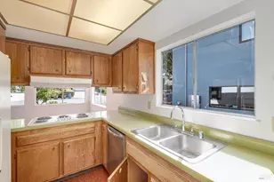 1298 W K St, Benicia, CA 94510 - Photo 16