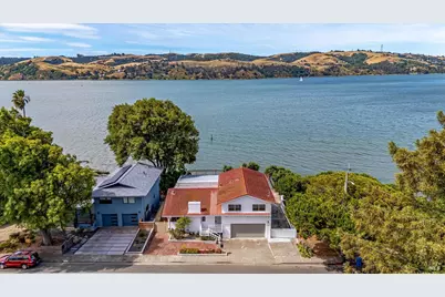 1298 W K Street, Benicia, CA 94510 - Photo 2