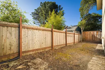 611 Hendley Street, Santa Rosa, CA 95404 - Photo 36