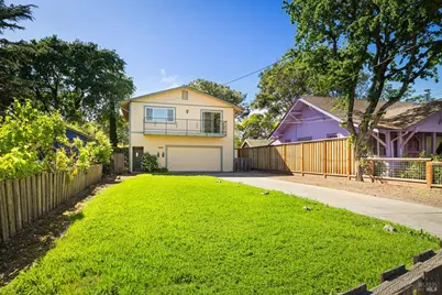 611 Hendley Street, Santa Rosa, CA 95404 - Photo 2