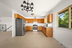 611 Hendley St, Santa Rosa, CA 95404 - Photo 12