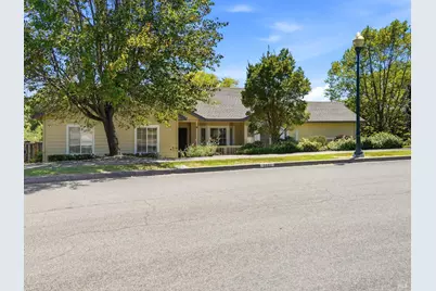 5690 Evening Way, Santa Rosa, CA 95409 - Photo 2