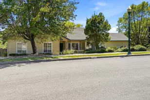 5690 Evening Way, Santa Rosa, CA 95409 - Photo 2