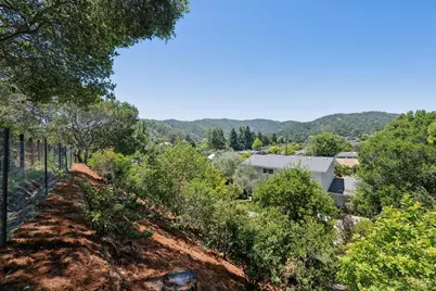 28 Castlewood Drive, San Rafael, CA 94901 - Photo 32