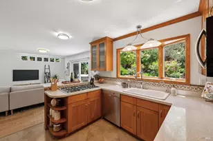 28 Castlewood Dr, San Rafael, CA 94901 - Photo 6