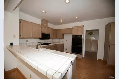 305 Mayfield Circle, Suisun City, CA 94585 - Photo 16