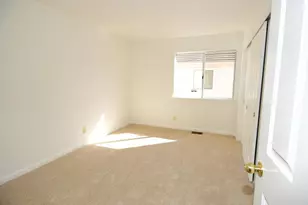305 Mayfield Cir, Suisun City, CA 94585 - Photo 24