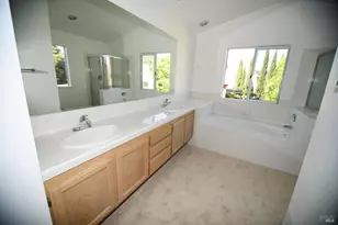 305 Mayfield Cir, Suisun City, CA 94585 - Photo 32
