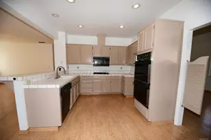 305 Mayfield Cir, Suisun City, CA 94585 - Photo 14