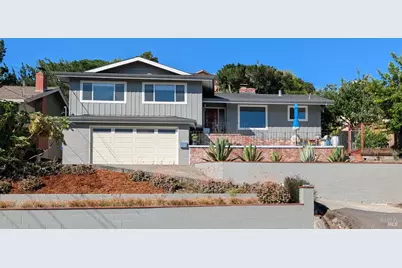 211 Hill Boulevard, Petaluma, CA 94952 - Photo 2