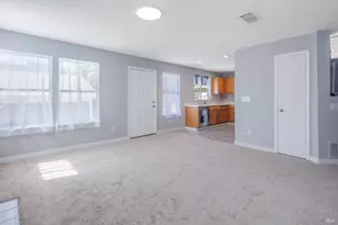811 Bay St, Suisun City, CA 94585 - Photo 12