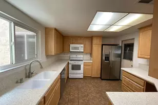 1238 Hartford Cir, Fairfield, CA 94534 - Photo 10