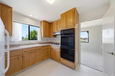 4016 Walker Avenue, Santa Rosa, CA 95407 - Photo 16